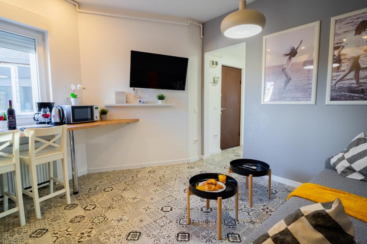 One Bedroom Flat In Bucharest'S Historic District Exterior foto