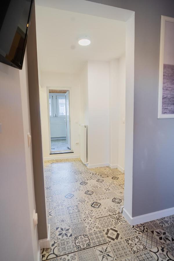 One Bedroom Flat In Bucharest'S Historic District Exterior foto