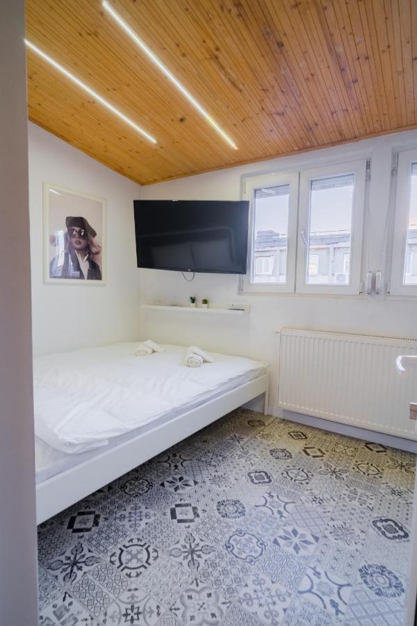 One Bedroom Flat In Bucharest'S Historic District Exterior foto